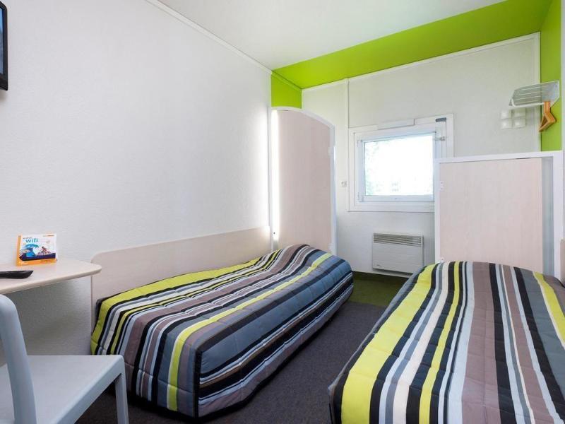 Hotelf1 Cholet Exterior photo
